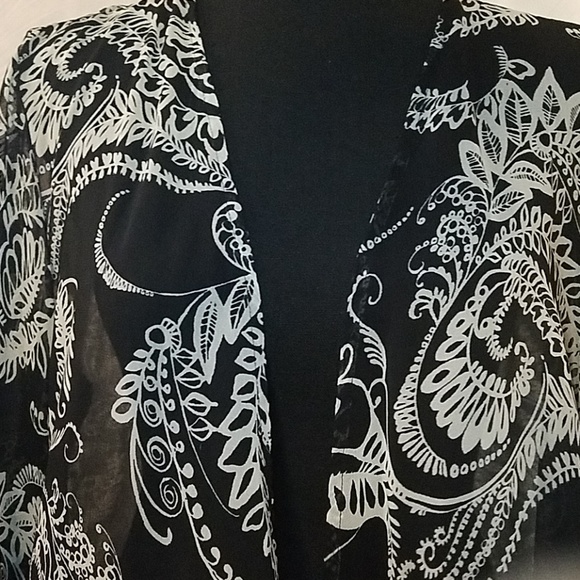 Navy blue and white sheer shrug - Picture 2 of 8